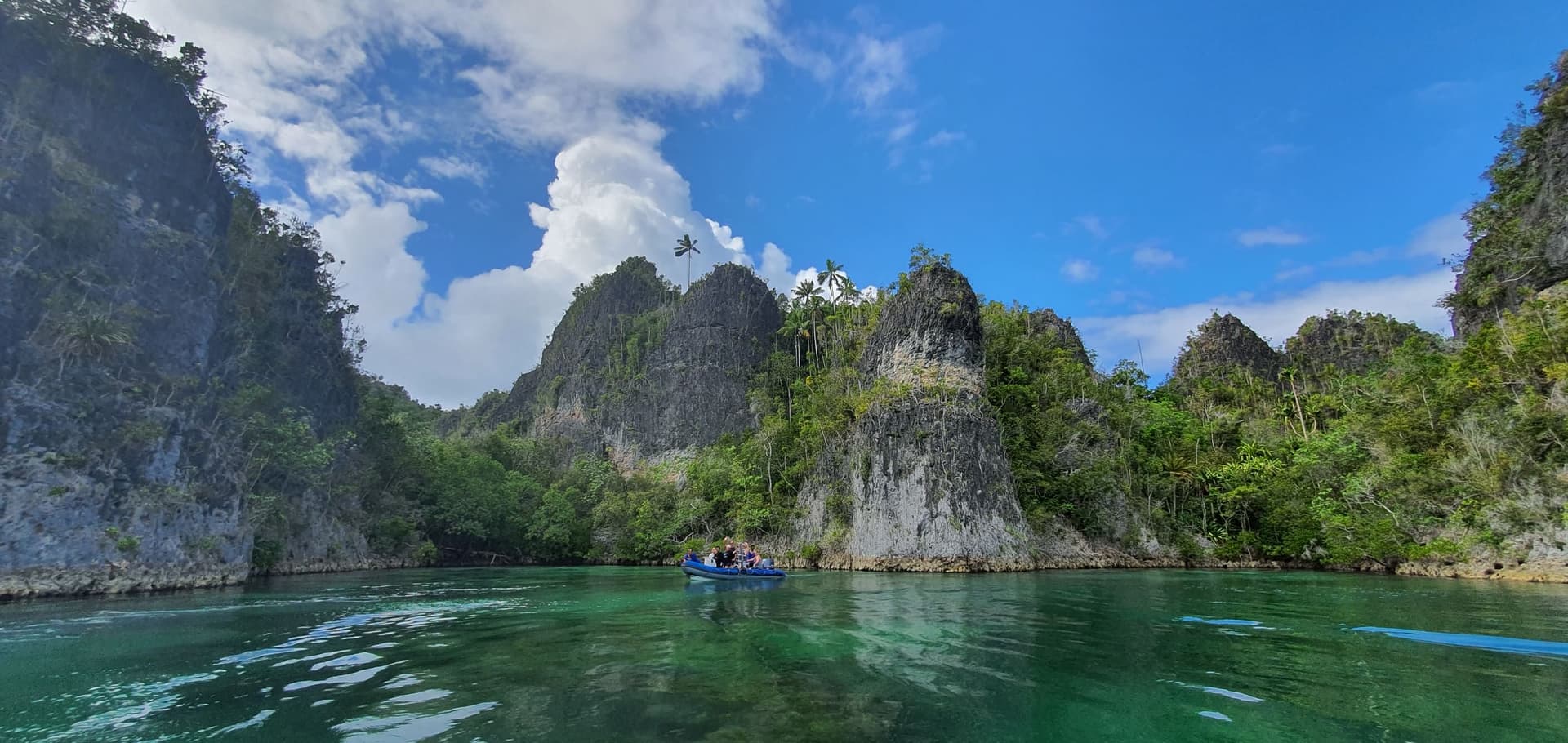 Dancing Wind, Raja Ampat